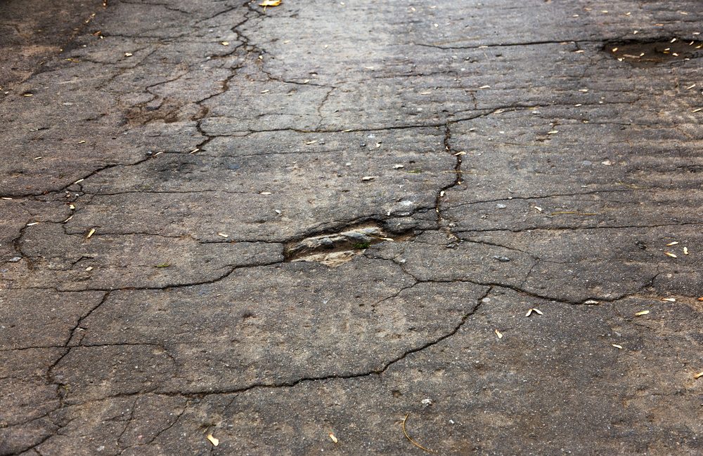 cracked-driveway